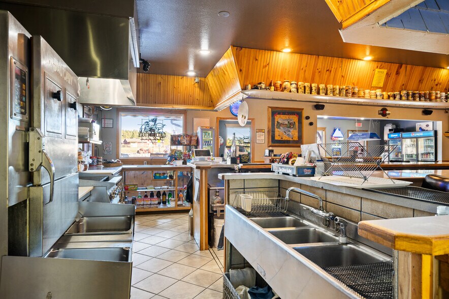 More Photos Of 2 Hays Blvd, Pine Haven Restaurant For Sale