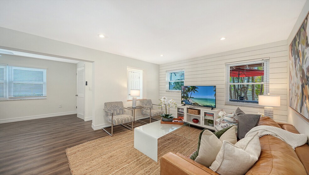 More Photos Of 5610 AVENIDA DEL MARE, Sarasota Specialty For Sale