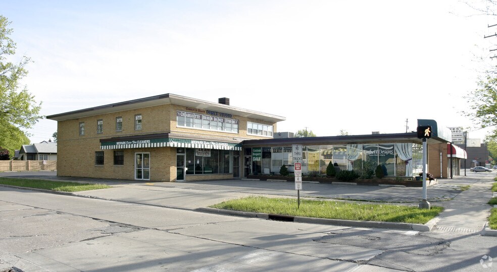 More Photos Of 6686-6690 Pearl Rd, Parma Heights Storefront For Lease