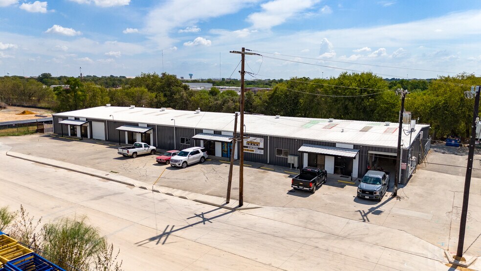 More Photos Of 3534-3542 Copeland Dr, San Antonio Light Manufacturing For Lease