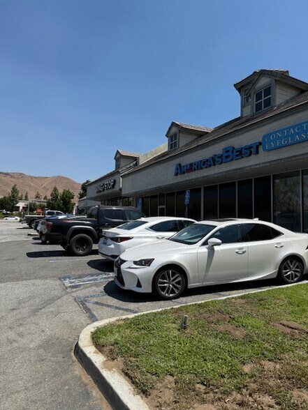 More Photos Of 33527 Yucaipa Blvd, Yucaipa Freestanding For Lease