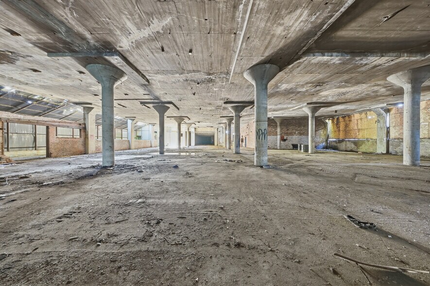 More Photos Of 401 E Allegheny Ave, Philadelphia Manufacturing For Sale