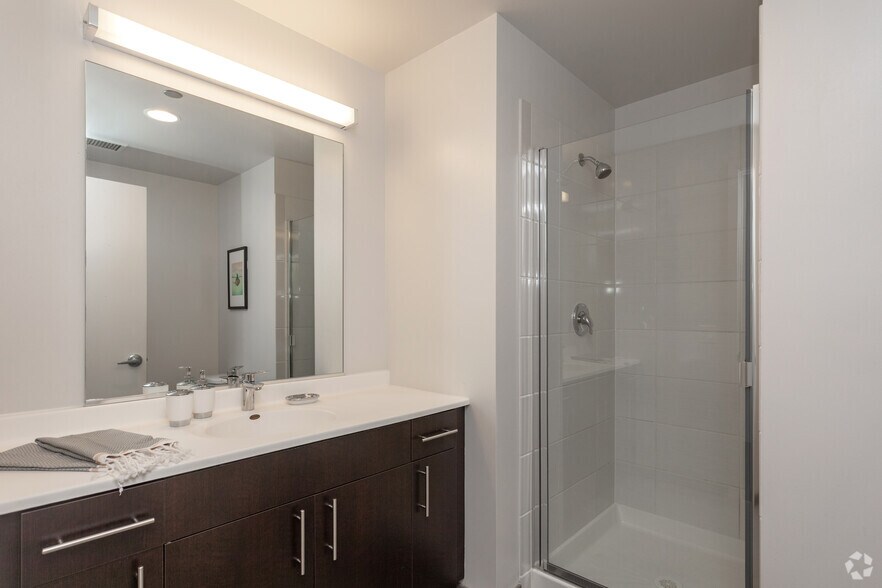 More Photos Of 28 E Jackson Blvd, Chicago Apartments For Sale