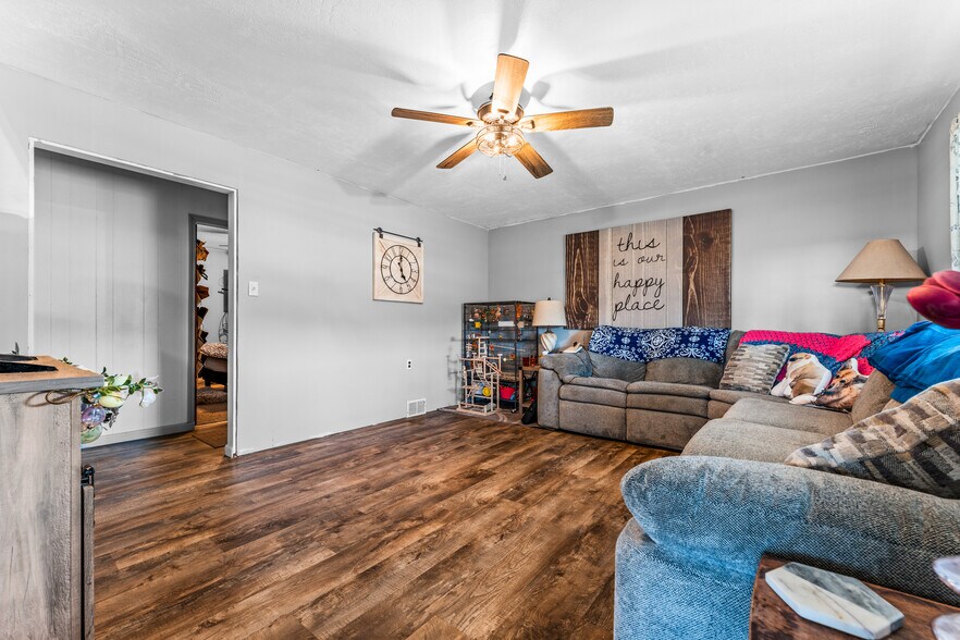 More Photos Of 117 Allemande Ln, Valencia Specialty For Sale