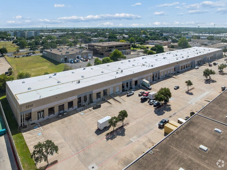 More Photos Of 2200 Denton Dr, Austin Unknown For Lease