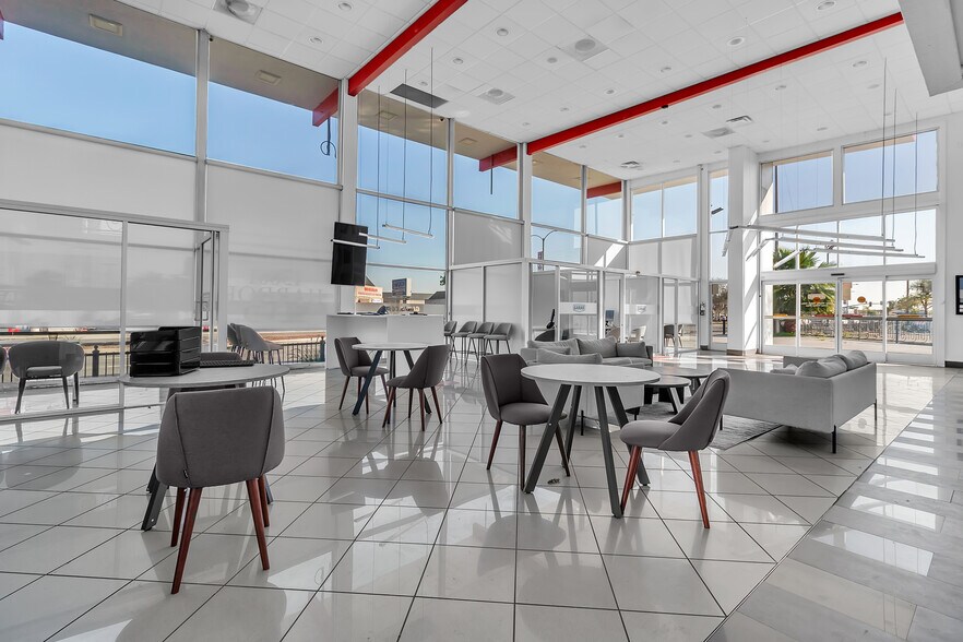 More Photos Of 13851-13861 Harbor Boulevard, Garden Grove Auto Dealership For Lease