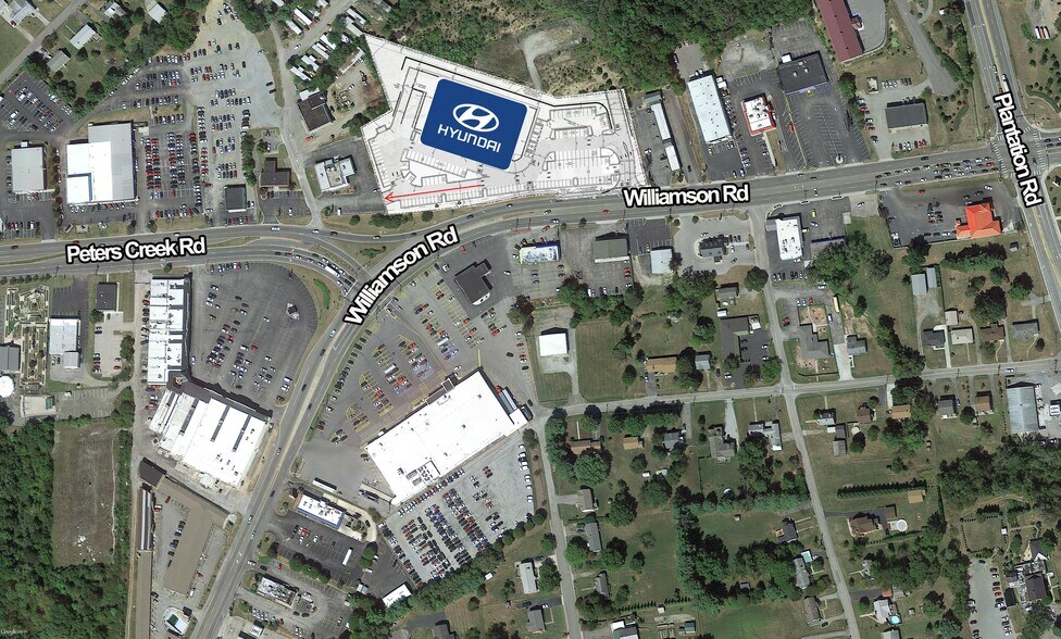 More Photos Of 7216 Williamson Rd, Hollins Unknown For Lease
