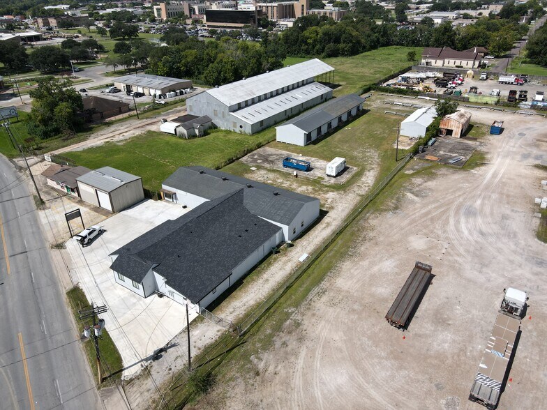 More Photos Of 470-474 S 4th St, Beaumont Industrial For Sale