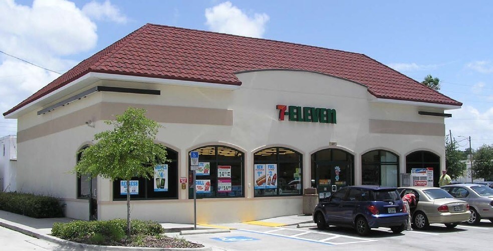 Primary Photo Of 651 Court St, Clearwater Convenience Store For Sale