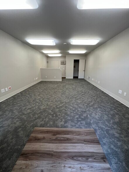 Primary Photo Of 4831 River Rd, Keizer Office For Lease