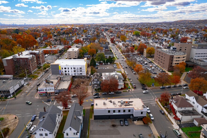 More Photos Of 714-720 Broadway, Paterson Medical For Lease