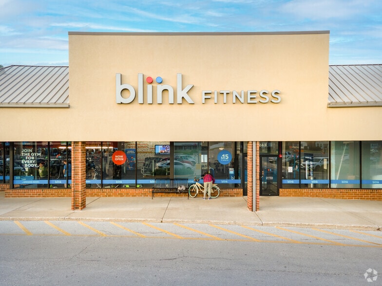 More Photos Of 3243 W 115th St, Merrionette Park Unknown For Lease