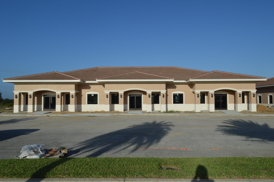 More Photos Of 2370 North Blvd W, Davenport Medical For Lease