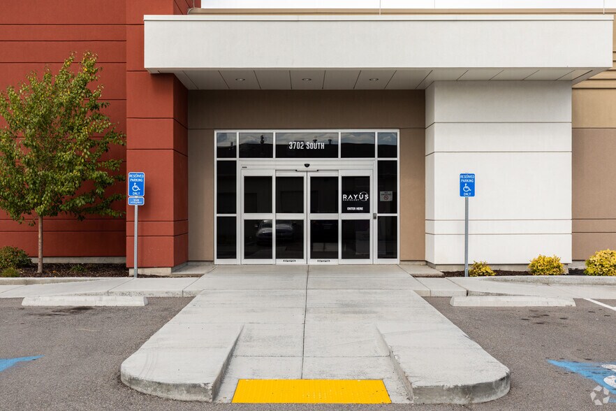 More Photos Of 3702 S State St, South Salt Lake Medical For Lease
