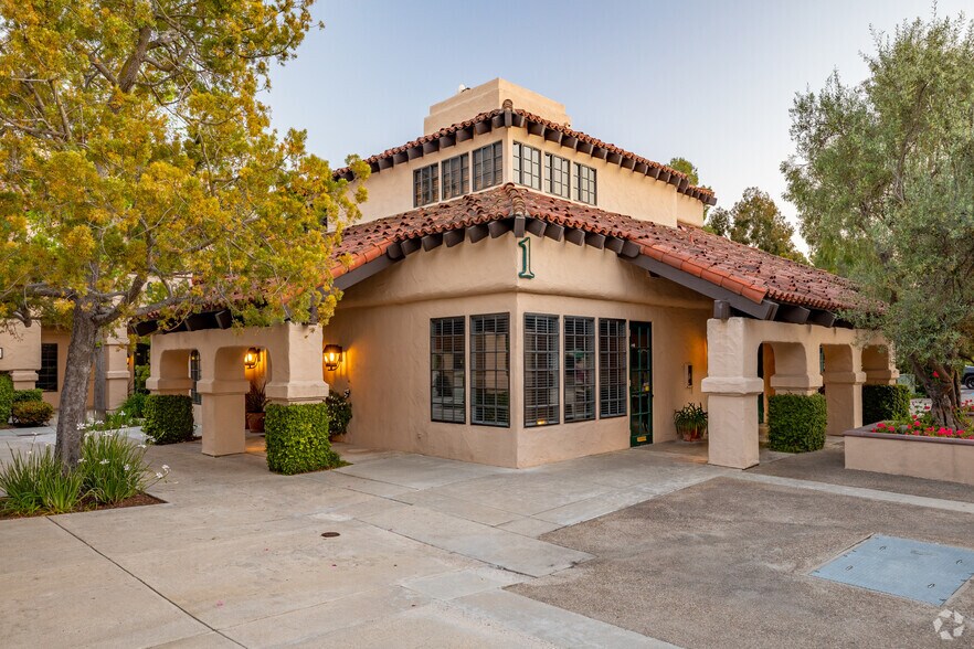 More Photos Of 16236 San Dieguito Rd, Rancho Santa Fe Unknown For Lease