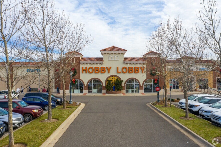 More Photos Of 3100-3272 S Broadway, Edmond Unknown For Lease