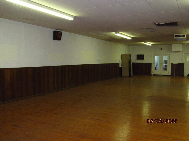 More Photos Of 301 N Washington St, Ardmore Distribution For Sale