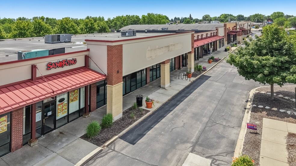 Primary Photo Of 2815-2929 S Chicago Ave, South Milwaukee Unknown For Lease