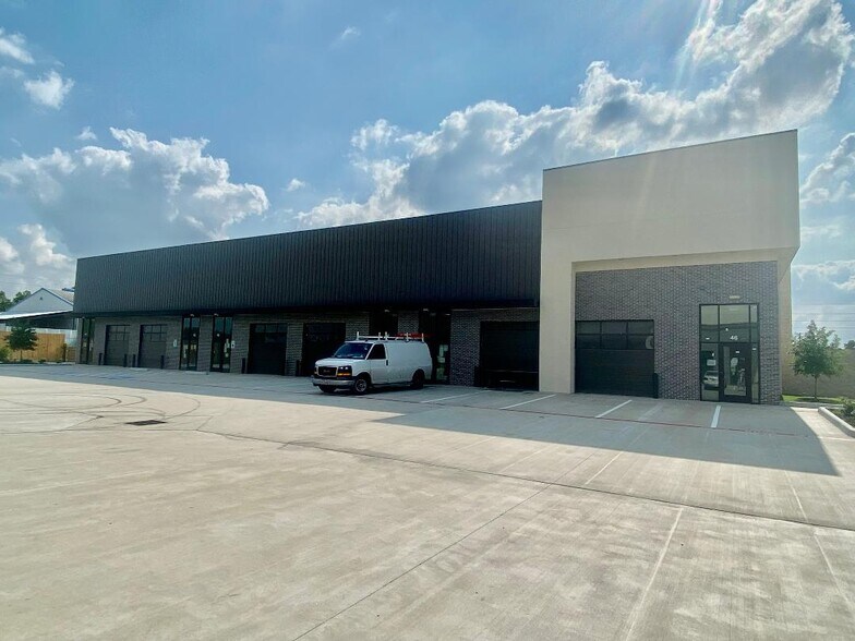 More Photos Of 4231 S Main St, Stafford Storefront Retail Office For Lease