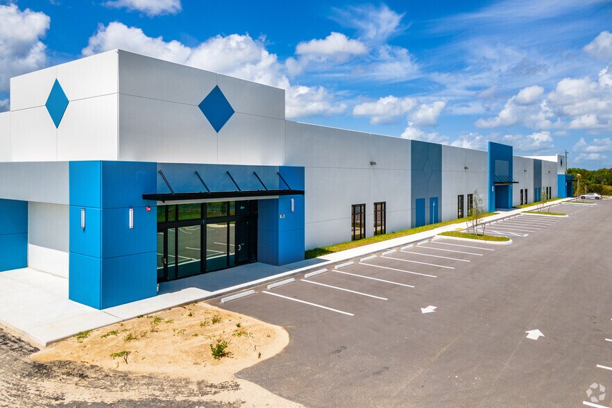 More Photos Of 16321 Domestic Ave, Fort Myers Industrial For Lease