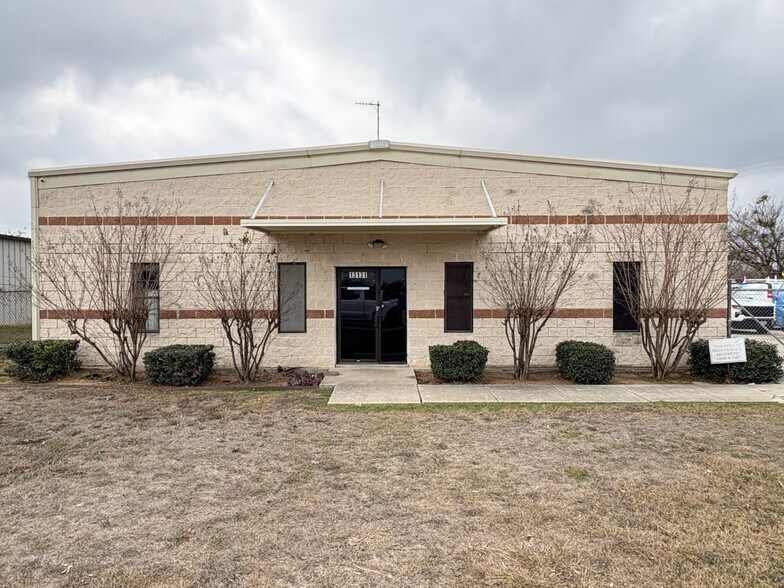 Primary Photo Of 13131 Lookout Run, San Antonio Warehouse For Lease