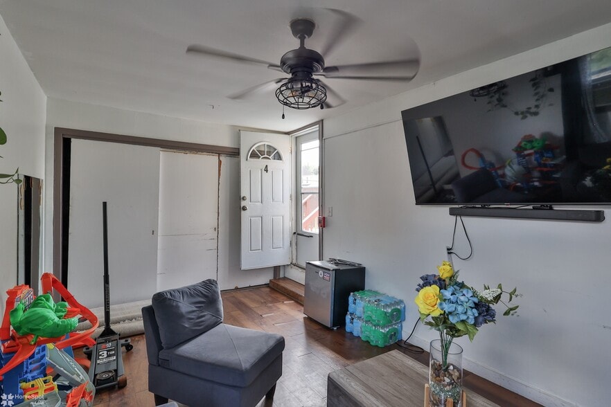 More Photos Of 902 W Wilkes Barre St, Easton Apartments For Sale