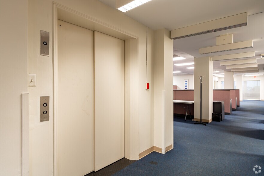 More Photos Of 965 E Jefferson Ave, Detroit Office For Sale