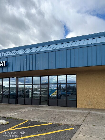More Photos Of 2636 W 6th St, The Dalles Storefront Retail Office For Lease