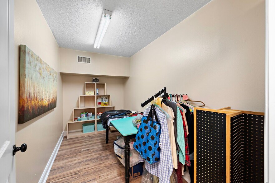 More Photos Of 13201 Highway 6, Santa Fe Office For Sale