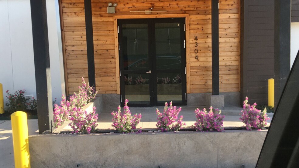 More Photos Of 4304 La Branch St, Houston Daycare Center For Lease