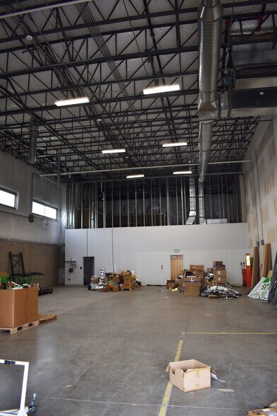 More Photos Of 2300 E 76th Ave, Denver Warehouse For Lease