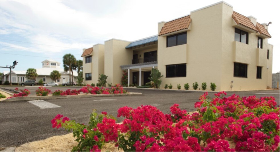 More Photos Of 321 Ocean Ave, Melbourne Beach Office For Lease