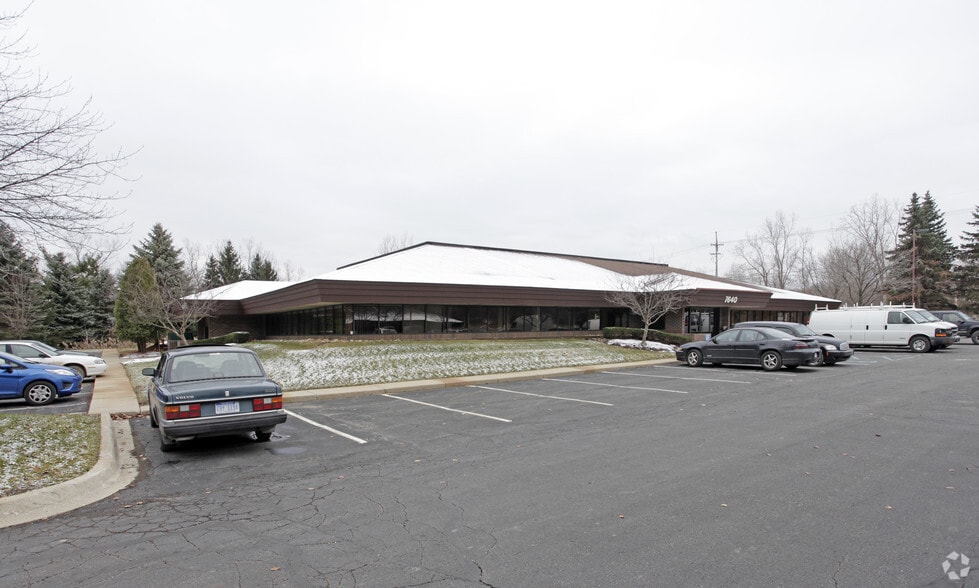 More Photos Of 7640 Dixie Hwy, Village of Clarkston Medical For Sale