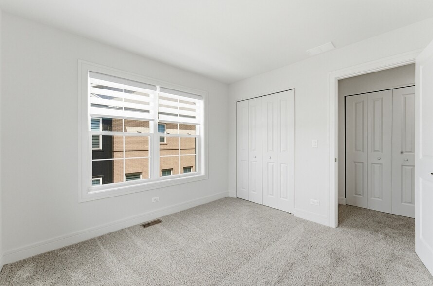 More Photos Of 214 N Walnut St, Bensenville Apartments For Sale
