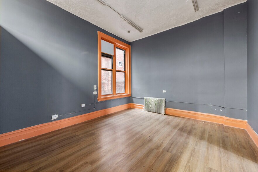 More Photos Of 370 E 149th St, Bronx Office For Lease