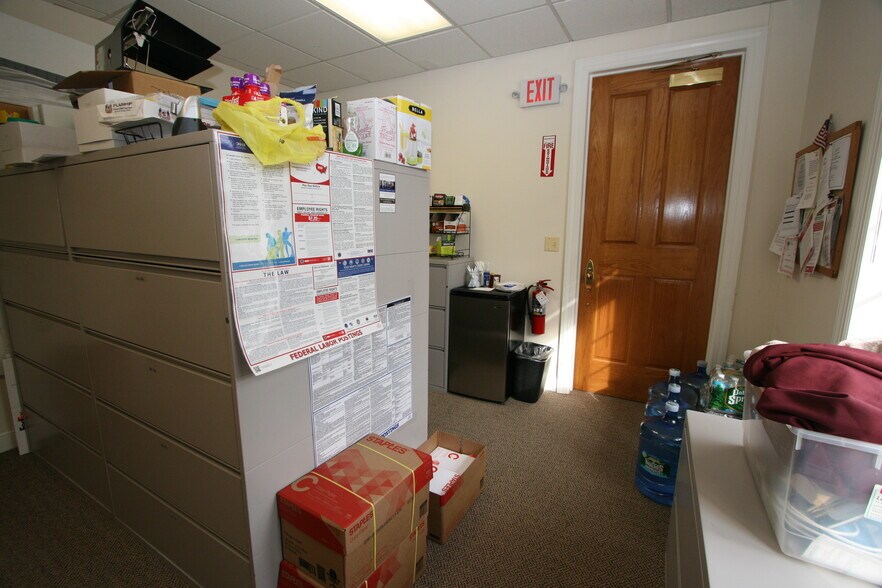 More Photos Of 372 Route 22 West, White House Station Office For Lease