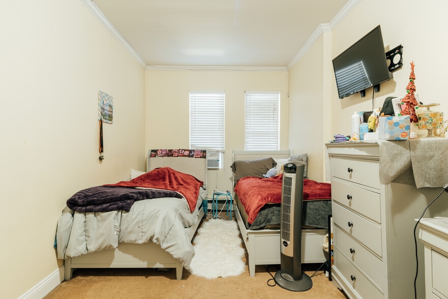 More Photos Of 804 Broadway, Bayonne Storefront Retail Residential For Lease