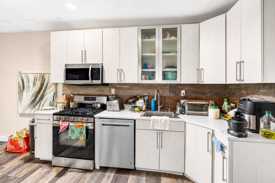 More Photos Of 5834 Fieldston Rd, Bronx Apartments For Sale