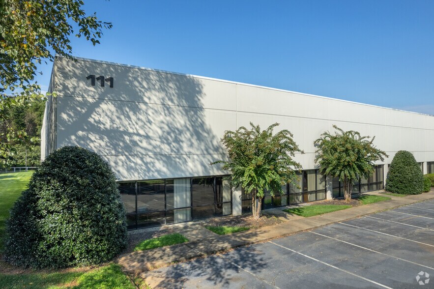 More Photos Of 111 Corporate Dr, Spartanburg Research And Development For Lease