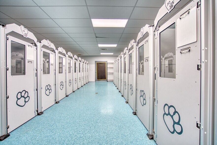 More Photos Of 1651 Skyway Dr, Longmont Warehouse For Sale