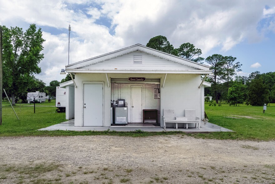 521 San Mateo Rd, San Mateo, FL 32187 Manufactured Housing Mobile
