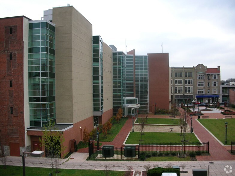 More Photos Of 33 W Franklin St, Hagerstown Coworking Space