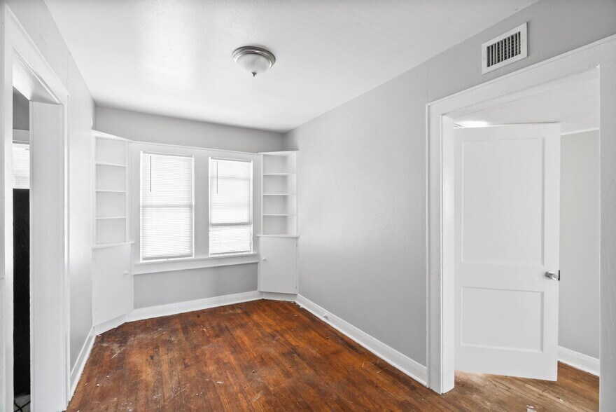 More Photos Of 615-619 S Tancahua St, Corpus Christi Apartments For Sale