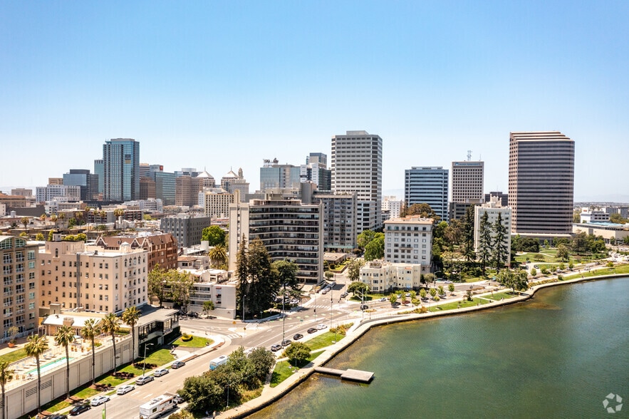 More Photos Of 1111 Broadway, Oakland Office For Lease