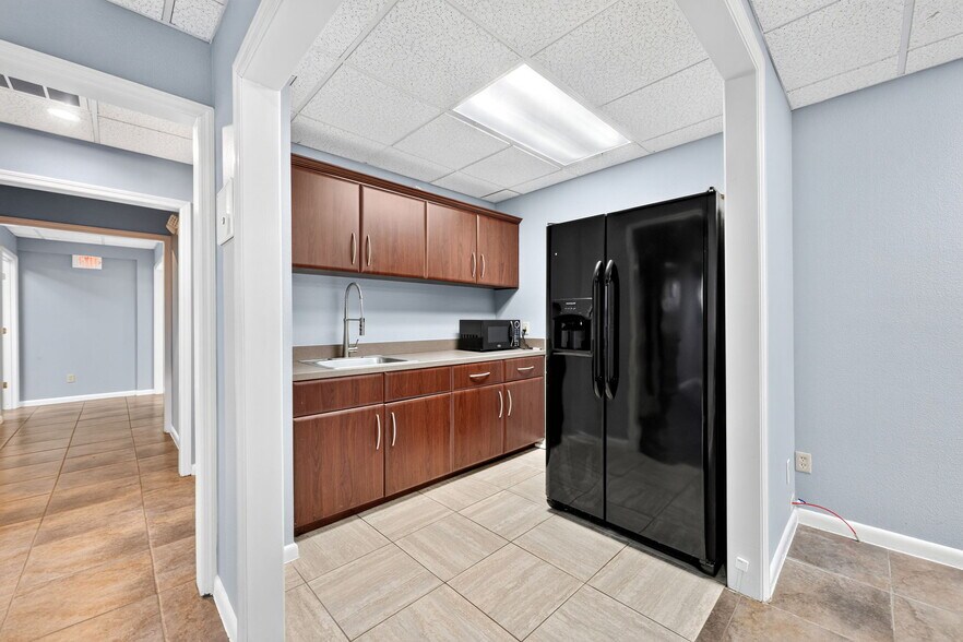 More Photos Of 701 Enterprise Rd E, Safety Harbor Medical For Lease