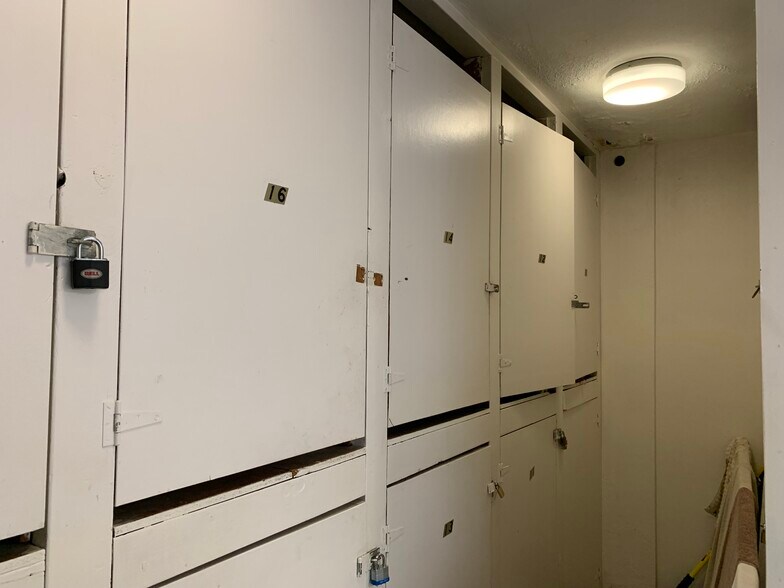 More Photos Of 2637 Pleasant Ave S, Minneapolis Apartments For Sale