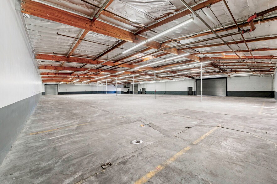 More Photos Of 1421 W 240th St, Harbor City Warehouse For Lease