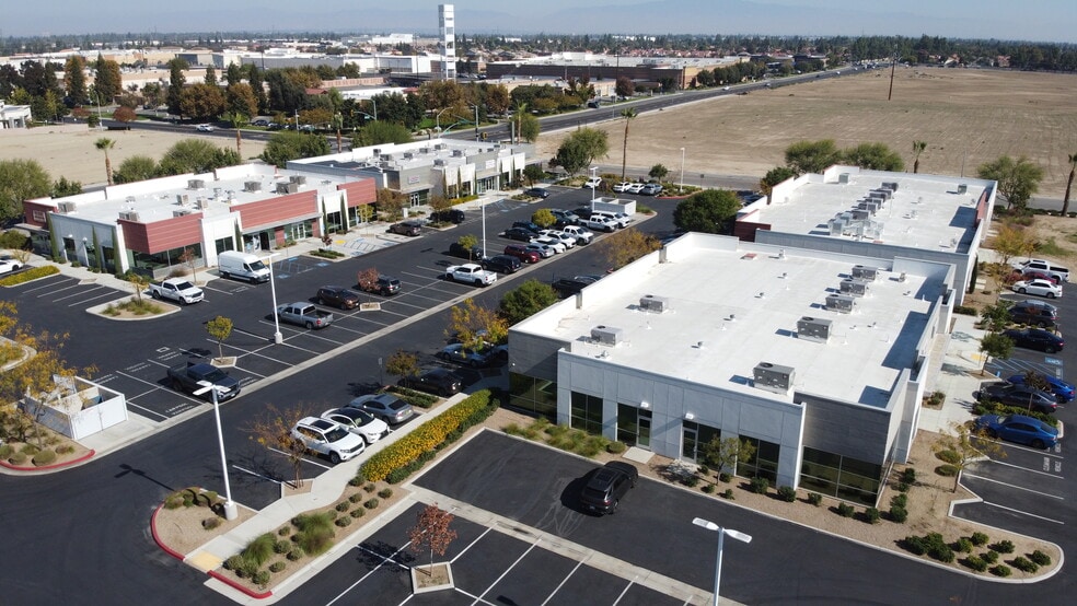 More Photos Of 5701 Young St, Bakersfield Medical For Sale