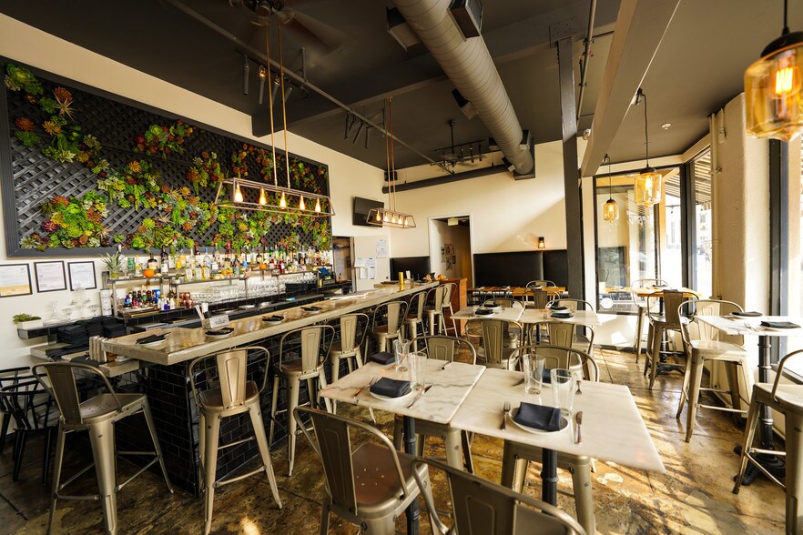 More Photos Of 300 N Main St, Santa Ana Storefront For Sale