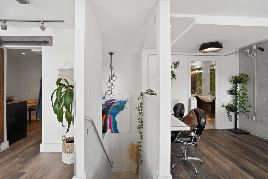 More Photos Of 8 Telegram Mews, Toronto Apartments For Sale